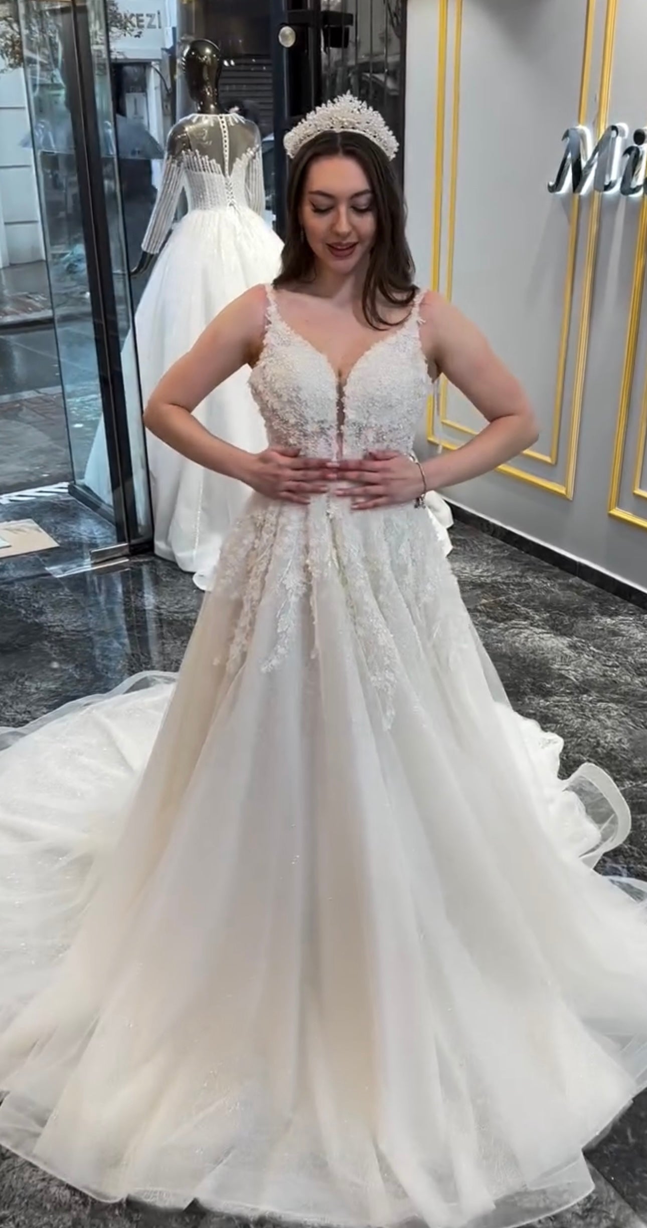 FOURNISSEURS DE VÊTEMENTS DE MARIÉE ET DE MARIÉ TURQUIE